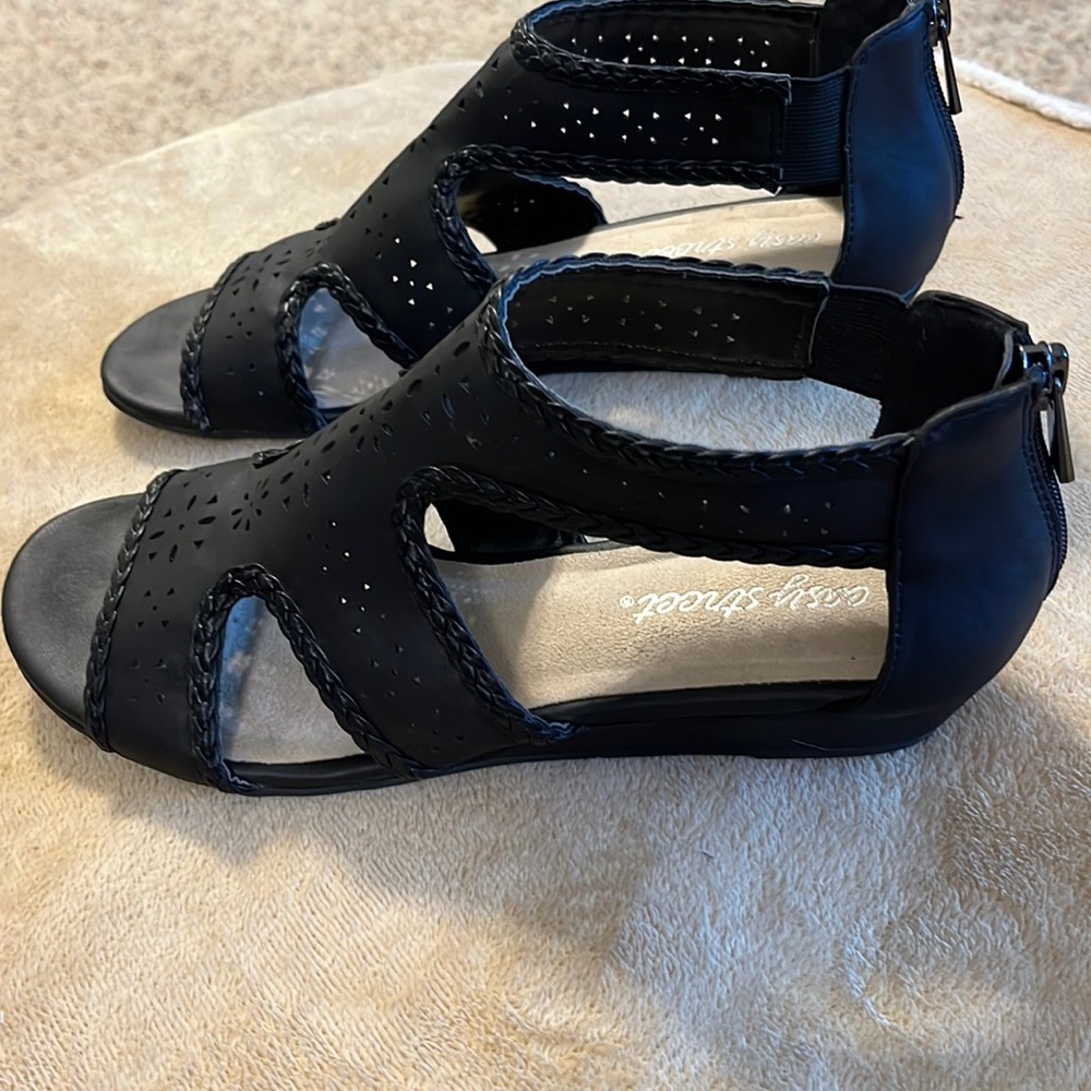 New Easy Street women’s Thelma dress casual sandals with back zipper size 8